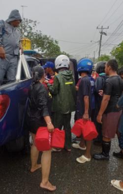 Banjir Mamuju, Dinsos Pastikan Bantuan Logistik Telah Disalurkan ke Warga