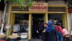 Ini Dia 3 Toko Kue Tertua di Bandung yang Wajib Dikunjungi