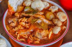 Ngiler! Ini 4 Tempat Makan Seblak Terenak dan Paling Hits di Bandung