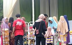 Bazar Pangan Murah Pemkab Pemalang Diserbu Ratusan Warga Desa Loning