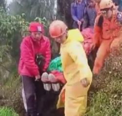 Sadis, Bule Amerika Tewas Jatuh Ke Jurang Usai Rayakan Ultah Jatuh di Gunung Agung