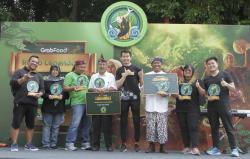 GrabFood Apresiasi Tokoh Lokal Legendaris Surabaya, Ada Cak Kartolo dan Heri Lentho