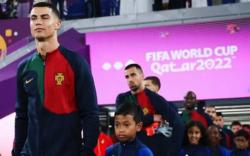 Cristiano Ronaldo Gandeng Player Escort dari Indonesia saat Piala Dunia 2022