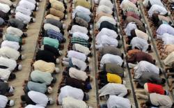 Bacaan Doa Pendek Sesudah Sholat Tarawih, Lengkap Arab Latin dan Artinya