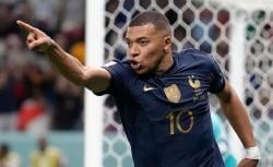 Brace Mbappe Bawa Prancis Lolos ke Perdelapan Final