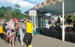 Parade Ribuan ASN di Kendal Meriahkan Puncak HUT Korpri ke-51