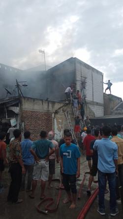 Rumah Usaha Laundry di Jayanti Tanggerang Terbakar, 3 Korban Meninggal Dunia 2 Diantaranya Balita