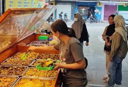 Rp30 Ribu Bisa Makan Sepuasnya, Warung Penyetan All You Can Eat