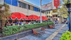 Kuliner Jadul Bandung: 5 Tempat Makan Lawas yang Tak Lekang oleh Waktu