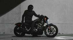 Guru SD Ini Bisa Beli Harley Davidson Ratusan Juta, Ternyata Pendapatannya dari Bertani Cabai