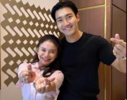 Bikin Iri! Rossa Posting Foto Bersama Siwon, Netizan: Ih Main Peluk-peluk