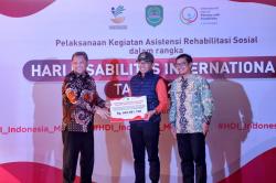 Hari Disabilitas Internasional, Kemensos Serahkan Bantuan Rp15,1 Miliar untuk Penyandang Disabilitas