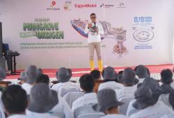 EMCL Ajak Nelayan Tuban Jaga Keselamatan FSO Gagak Rimang dan Tanam Mangrove