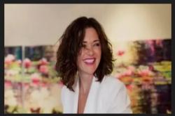 Gunakan Foto Telanjangnya sebagai Screensaver, Wanita Ini Dituduh Habisi Ayah Tiri