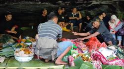 Warga Ponorogo Kenduri di dalam Goa Keramat Jelang Musim Tanam