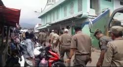 Satpol PP Pandeglang Terus  Buru PKL Nakal di Pasar Badak