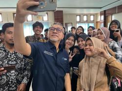 Kunjungi Universitas Muhammadiyah Sorong, Zulhas: Muhammadiyah Konsisten di Jalan Tengah