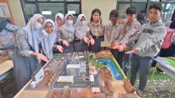 Keren, Sejumlah Siswa SMAN 1 Cimahi Buat Miniatur Perencanaan Desa, Kota di Indonesia Bahkan Dunia