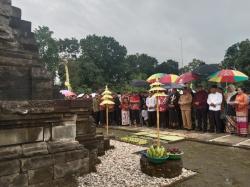 Bupati Tulungagung Hadiri Peringatan Sraddha Agung di Candi Gayatri