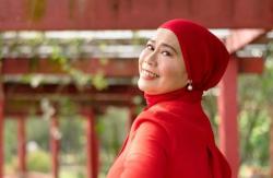 BREAKING NEWS Kabar Duka dari Dewi Yull: Mata Kanan Alami Kebutaan Akibat Minus Tinggi