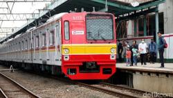 Malam Tahun Baru 2023, Jam Operasional KRL Ditambah hingga Pukul 03.00 WIB