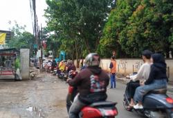 Warga Gandul Cinere Keluhkan Jalanan Rusak Pasca Proyek Galian Kabel PLN