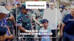 Momen Saat Wakasad Hibur Anak-anak Korban Gempa di Cianjur