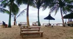 Libur Nataru, Pantai Pasir Putih dan Kelapa Warna Masih Sepi Wisatawan