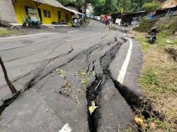 Pergeseran Tanah, Jalan Nasional Sukabumi-Palabuhanratu Amblas