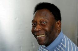 Dunia Sepak Bola Berduka, sang Legenda Pele Tutup Usia