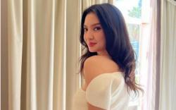 Potret Seksi Raline Shah Pakai Hotpants Pamer Body Mulus