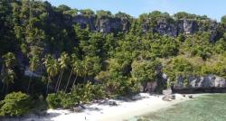 Mengintip Pulau Tersembunyi Dihuni Warga yang Mirip Orang Eropa