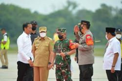 Presiden Resmikan Tol Pekanbaru-Bangkinang dan Tinjau Pasar Bawah 