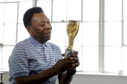 Kisah Pele Ikat Tali Sepatu di Piala Dunia Dibayar dengan Harga Fantastis oleh Puma