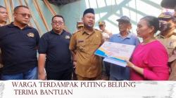 Warga Terdampak Puting Beliung di Gresik Terima Bantuan