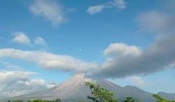 Siaga! Gunung Semeru Sudah Erupsi Sebanyak 28 Kali Sejak Selasa Dini Hari