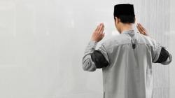 Sederet Cara Sederhana Mencari Arah Kiblat Sholat, dari Gunakan Bayangan hingga secara Daring