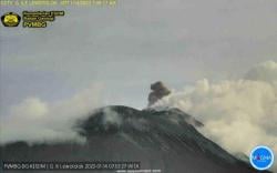 Gunung Ili Lewotolok di NTT Erupsi