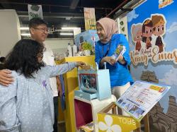 Panggung Boneka Cerita Panji Kreasi Mahasiswa Ubaya Tampil di Graduation Exhibition FIK Ubaya 2023