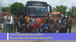 Ratusan Kades Gresik Gelar Aksi Solidaritas Tuntut Perpanjangan Masa Jabatan