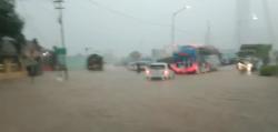 Banjir Merendam Suralaya Merak, Aktivitas Warga Terganggu