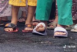 Kocak! Aspalnya Belum Kering, Sandal Warga Depok Lengket Saat Peresmian Underpass Dewi Sartika