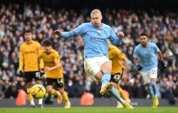 Erling Haaland Ngamuk, Cetak Hattrick dan Bawa Manchester City Tempel Ketat Arsenal