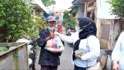 Lita Machfud Arifin Berbagi Kasih di Perayaan Imlek