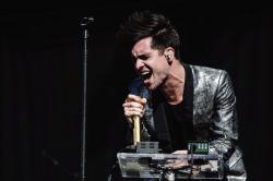 Panic! at The Disco Umumkan Bubar, Brendon Urie Mau Fokus Jadi Ayah