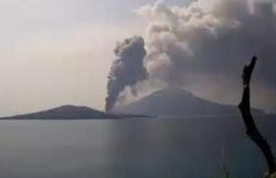 Breaking News! Di Bulan Januari Anak Krakatau Alami 25 Kali Gempa Erupsi, Waspada