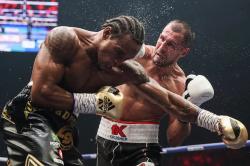 Yarde Kehabisan Tenaga Saat di KO Kovalev, Bisa Apa Lawan Biev yang Buas dan Powerfull