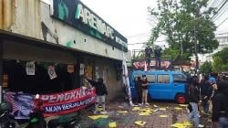 Unjuk Rasa Aremania Rusuh, Toko Merchandise Arema FC Rusak, Manajemen Singo Edan Lapor Polisi