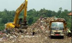 TPA Tanjungrejo Diadukan Cemari Sawah dan Berbau, Bupati Kudus Cek Lokasi