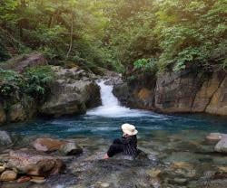 Curug Cibaliung Pesona Alam Tersembunyi di Sentul, Harga Tiket Hanya Rp15 Ribu